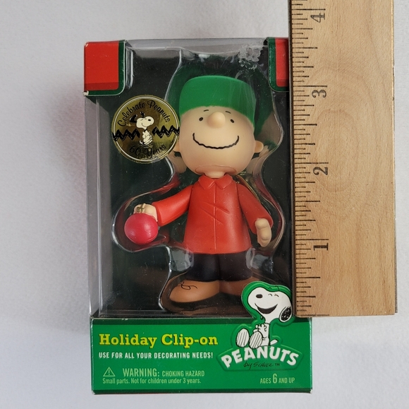 Peanuts Charlie Brown Holiday Clip-On - Picture 8 of 13